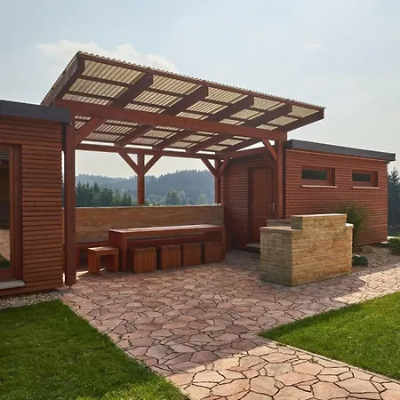 Cerna Kcg350 Comfortable Holiday Vila